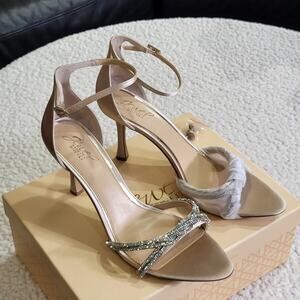 NIB Jewel Badgley Mischka Women's Vani Heeled stiletto silver size 11